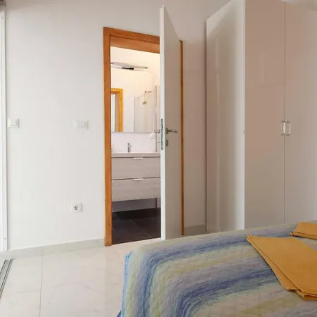 Visnja Apartment Podgora