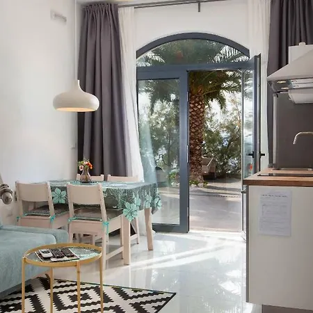 Visnja Podgora (Split-Dalmatia)